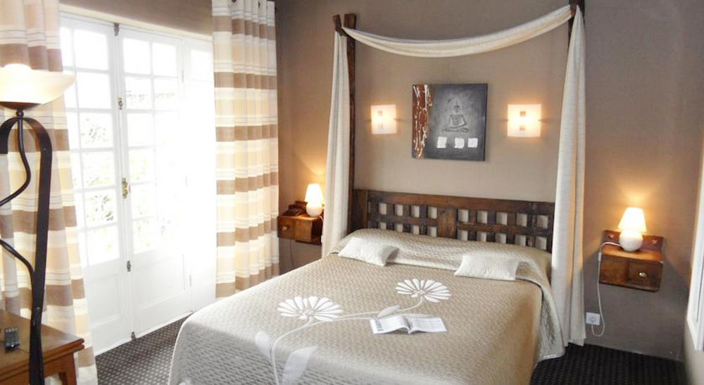 Hotel Logis La Thomasse Aurillac Exterior foto